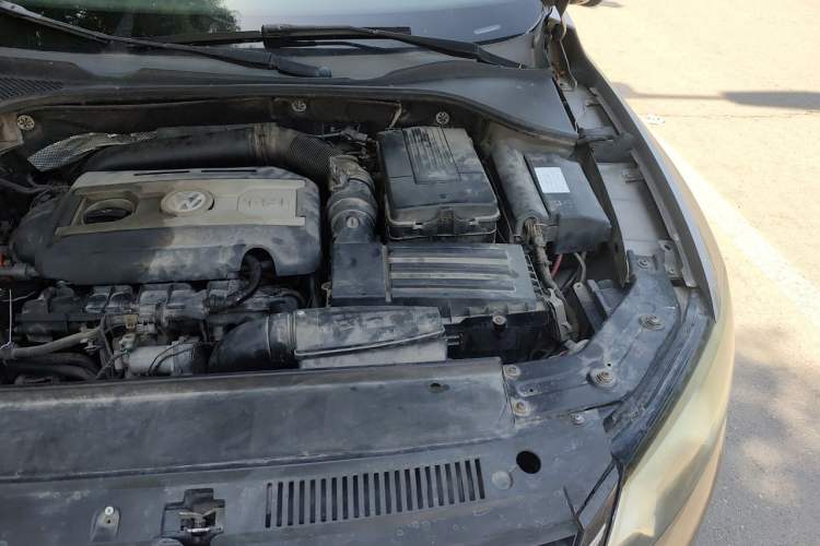 Used Volkswagen Passat 2011 1.8 TSI DSG Prestige Edition Engine Bay Left
