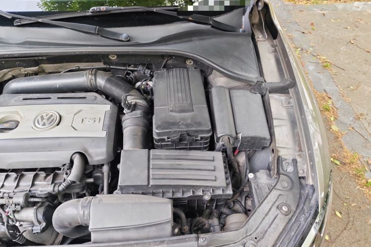 Used Volkswagen Passat 2011 1.8TSI DSG Prestige Edition Engine Bay Left