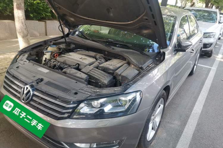 Used Volkswagen Passat 2011 1.8TSI DSG Prestige Edition Engine Bay Left