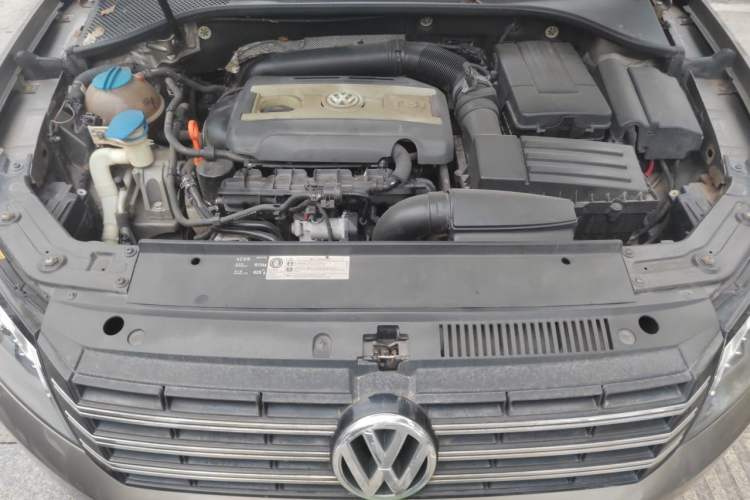 Used Volkswagen Passat 2011 1.8TSI DSG Prestige Edition Engine Bay