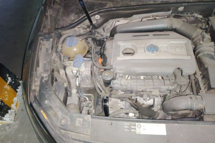 Used Volkswagen Passat 2011 1.8TSI DSG Prestige Edition Engine Bay Right
