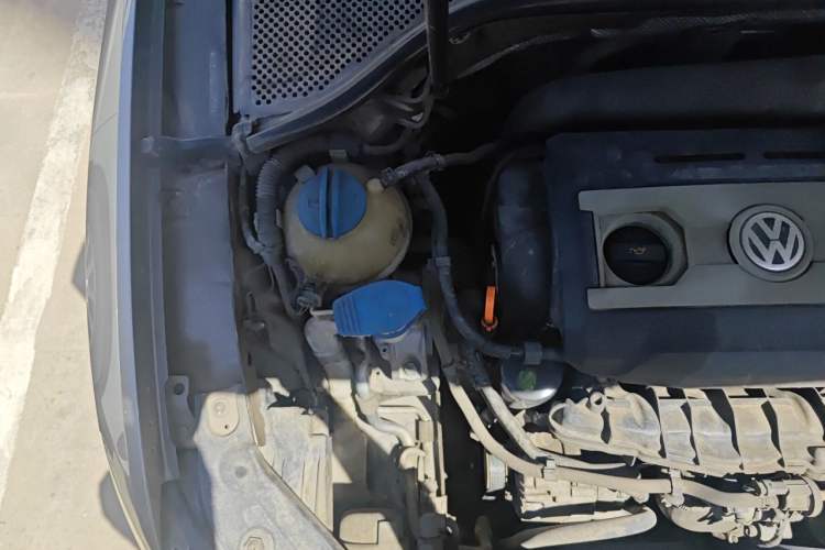 Used Volkswagen Passat 2011 1.8 TSI DSG Ultimate Edition Engine Bay Right