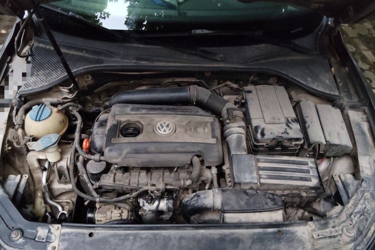 Used Volkswagen Passat 2011 1.8TSI Automatic Prestige Edition Engine Bay