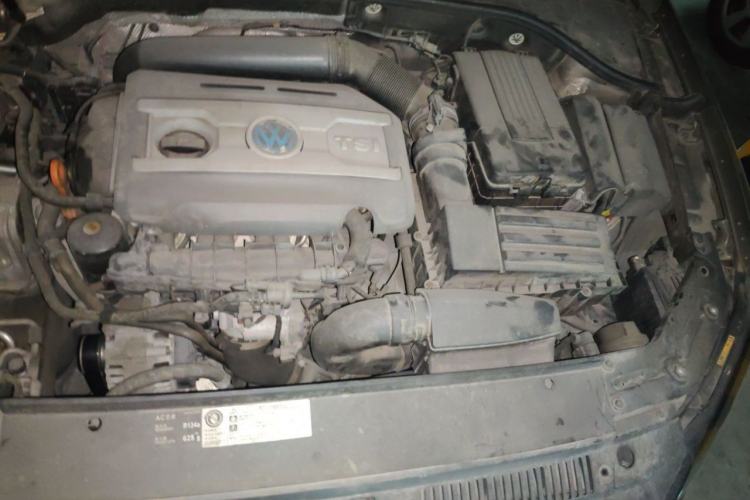 Used Volkswagen Passat 2011 1.8TSI DSG Prestige Edition Engine Bay