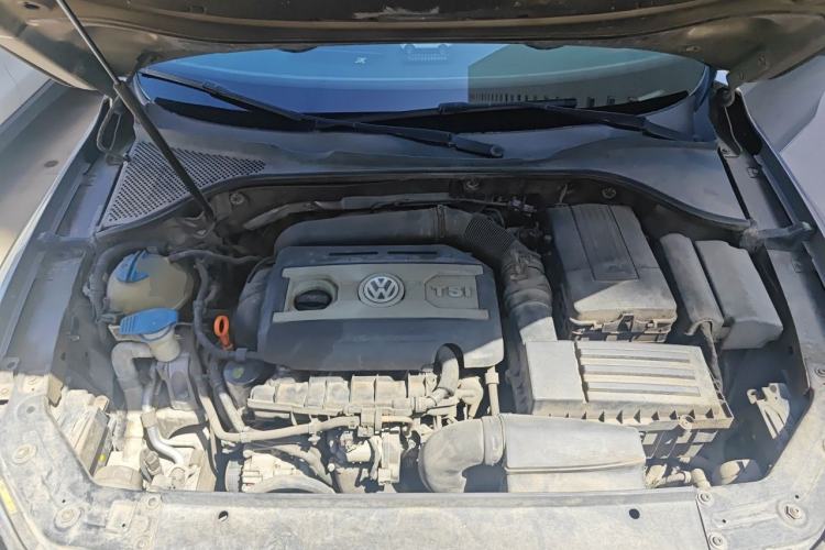 Used Volkswagen Passat 2011 1.8 TSI DSG Ultimate Edition Engine Bay