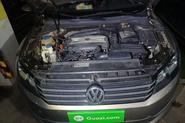 Used Volkswagen Passat 2011 1.8TSI DSG Prestige Edition Engine Bay
