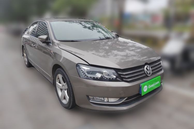 Used Volkswagen Passat 2011 1.8TSI DSG Prestige Edition Front Right 45 Deg
