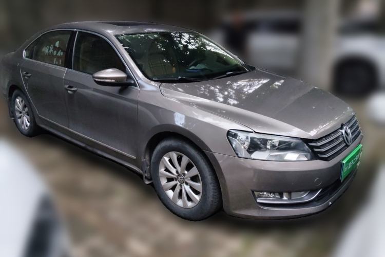 Used Volkswagen Passat 2011 1.8TSI Automatic Prestige Edition Front Right 45 Deg