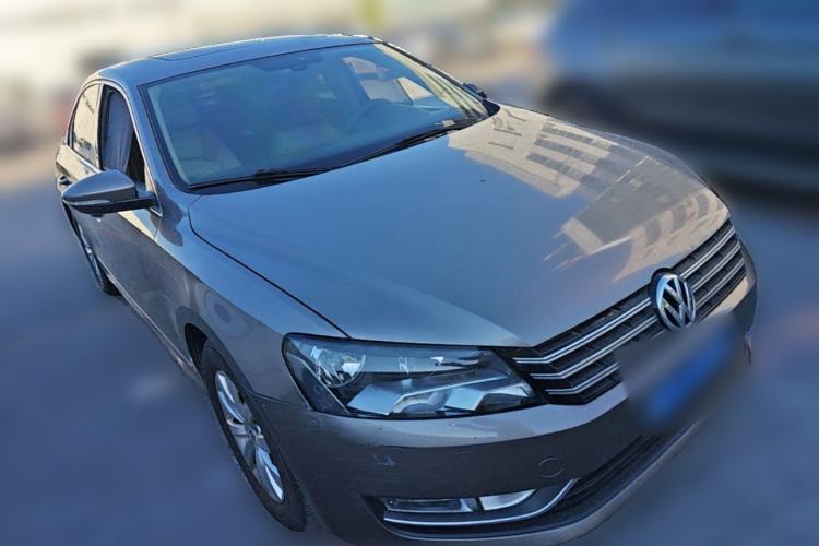 Used Volkswagen Passat 2011 1.8TSI Automatic Prestige Edition Front Right 45 Deg