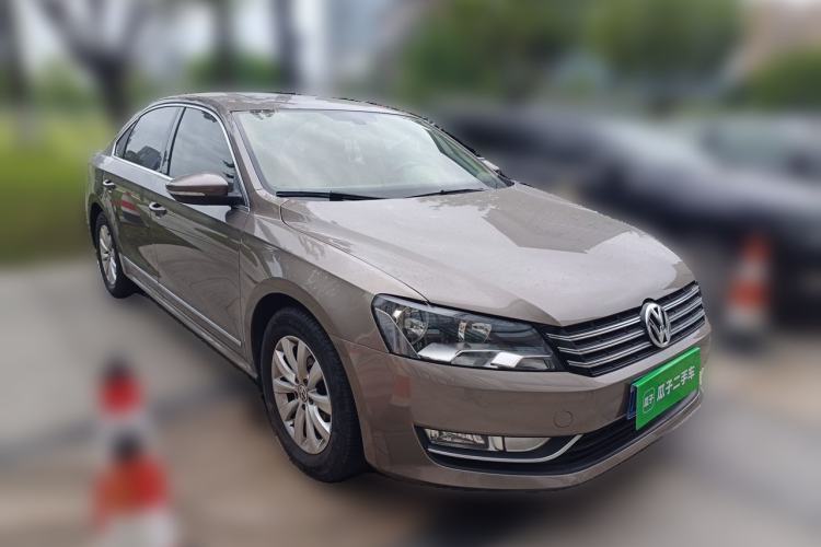 Used Volkswagen Passat 2011 1.8TSI Automatic Prestige Edition Front Right 45 Deg