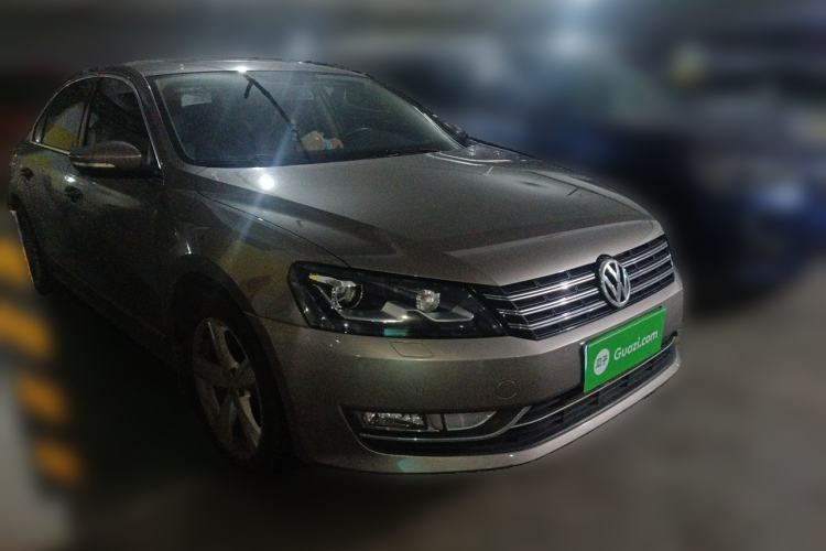 Used Volkswagen Passat 2011 1.8TSI DSG Prestige Edition Front Right 45 Deg