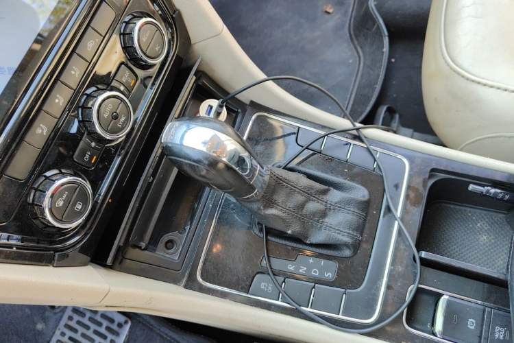 Used Volkswagen Passat 2011 1.8 TSI DSG Prestige Edition Gear Lever