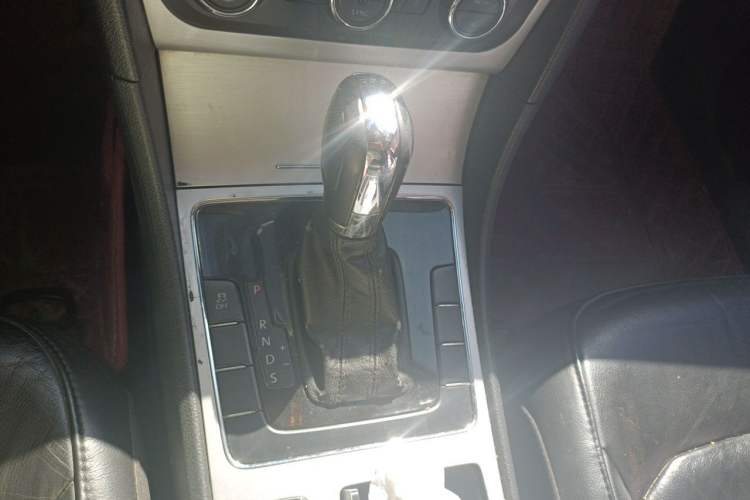 Used Volkswagen Passat 2011 1.8 TSI DSG Prestige Edition Gear Lever