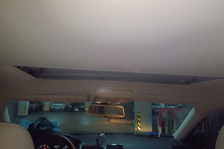 Used Volkswagen Passat 2011 1.8TSI Automatic Prestige Edition Headliner