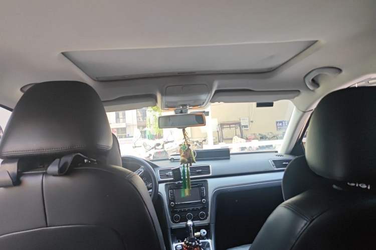 Used Volkswagen Passat 2011 1.8 TSI DSG Ultimate Edition Headliner