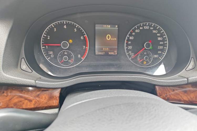 Used Volkswagen Passat 2011 1.8TSI DSG Prestige Edition Instrument Cluster