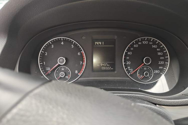 Used Volkswagen Passat 2011 1.8TSI Automatic Prestige Edition Instrument Cluster