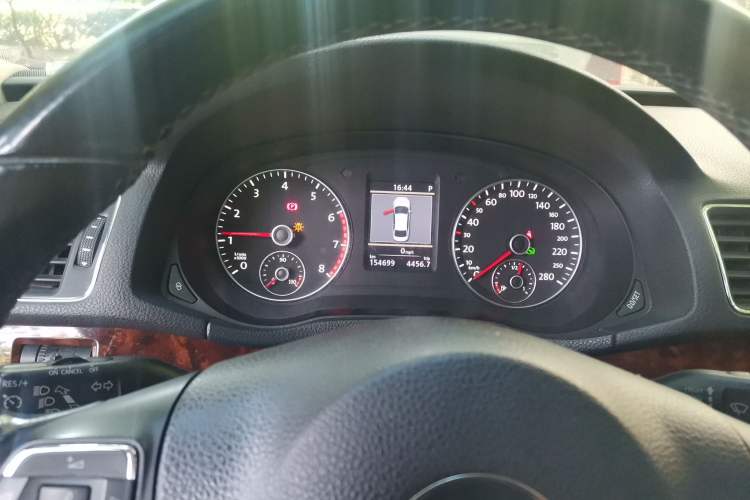 Used Volkswagen Passat 2011 1.8TSI DSG Prestige Edition Instrument Cluster