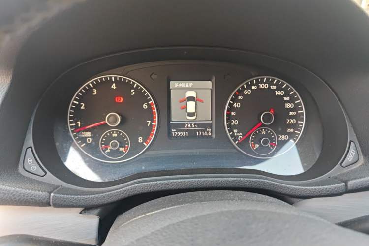 Used Volkswagen Passat 2011 1.8 TSI DSG Ultimate Edition Instrument Cluster