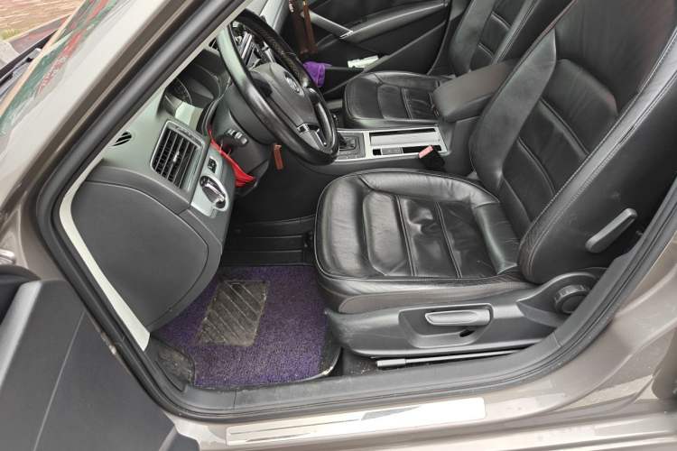 Used Volkswagen Passat 2011 1.8TSI Automatic Prestige Edition Left Front Seat