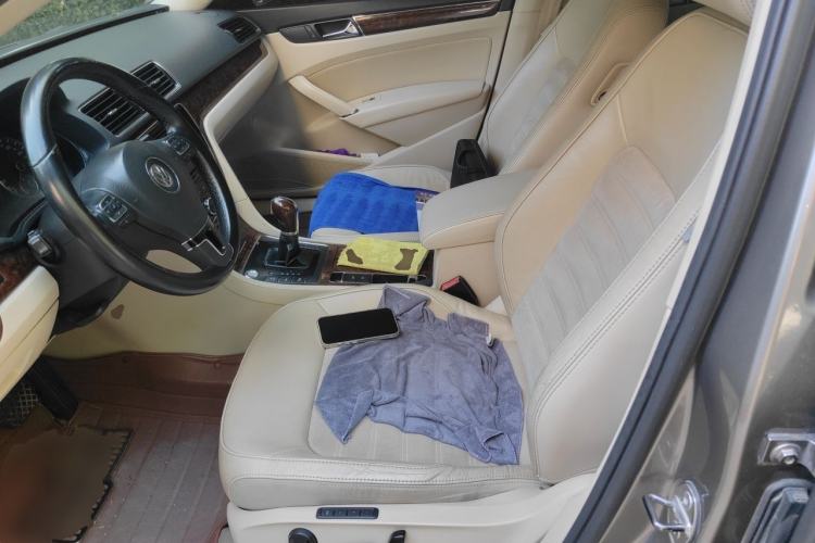 Used Volkswagen Passat 2011 2.0 TSI DSG Ultimate Edition Left Front Seat
