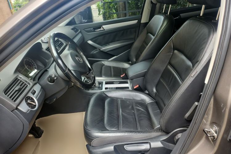 Used Volkswagen Passat 2011 1.8 TSI DSG Prestige Edition Left Front Seat