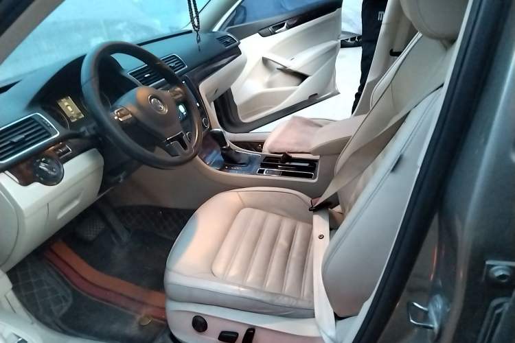 Used Volkswagen Passat 2011 1.8TSI DSG Prestige Edition Left Front Seat