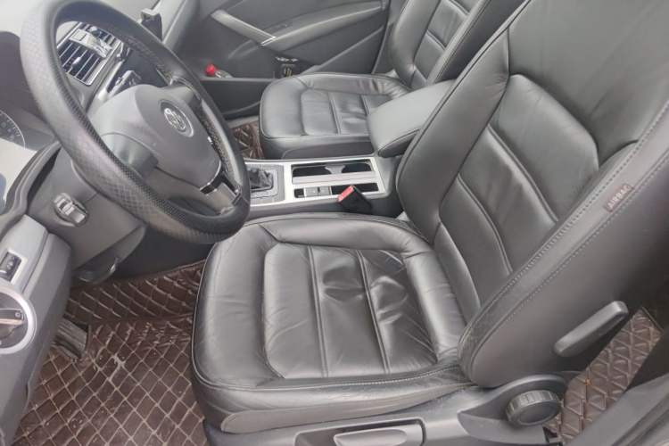 Used Volkswagen Passat 2011 1.8 TSI DSG Prestige Edition Left Front Seat