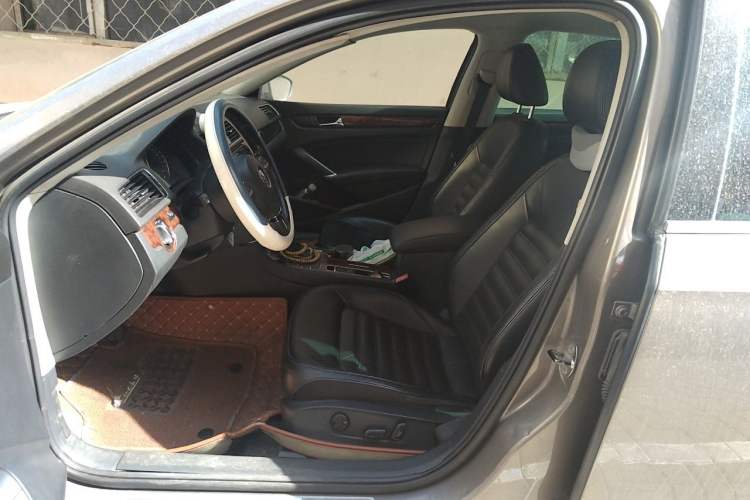 Used Volkswagen Passat 2011 2.0 TSI DSG Premium Edition Left Front Seat