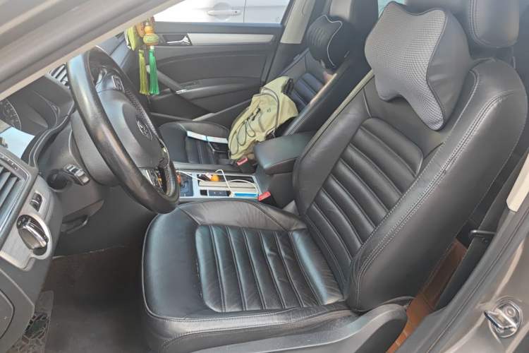 Used Volkswagen Passat 2011 1.8 TSI DSG Ultimate Edition Left Front Seat