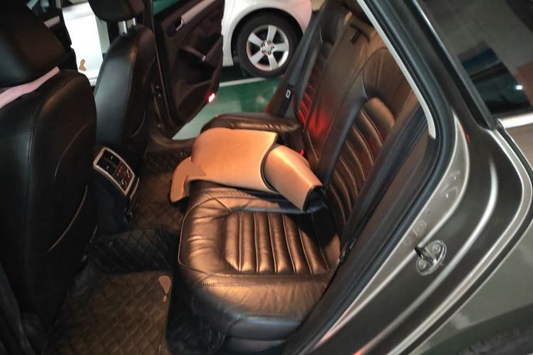 Used Volkswagen Passat 2011 1.8TSI DSG Prestige Edition Left Rear Seat