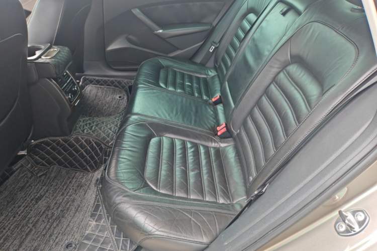 Used Volkswagen Passat 2011 1.8TSI DSG Prestige Edition Left Rear Seat