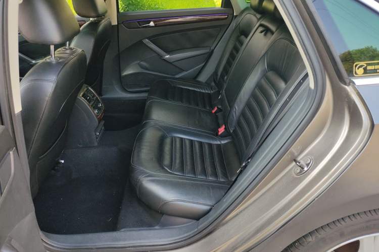 Used Volkswagen Passat 2011 1.8TSI DSG Prestige Edition Left Rear Seat