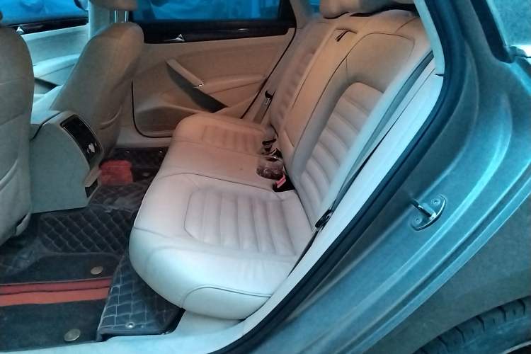 Used Volkswagen Passat 2011 1.8TSI DSG Prestige Edition Left Rear Seat
