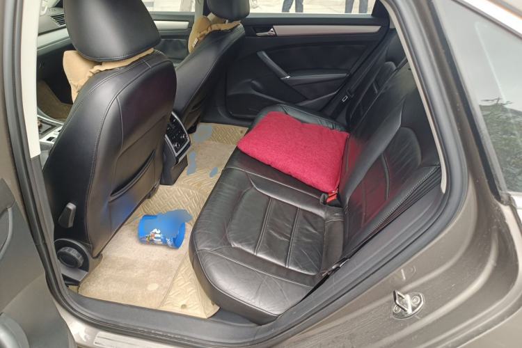 Used Volkswagen Passat 2011 1.8TSI Automatic Prestige Edition Left Rear Seat