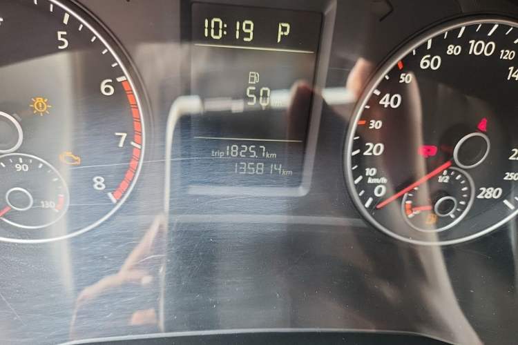 Used Volkswagen Passat 2011 1.8 TSI DSG Prestige Edition Odometer Close Up