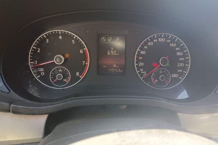 Used Volkswagen Passat 2011 1.8 TSI DSG Prestige Edition Odometer Close Up