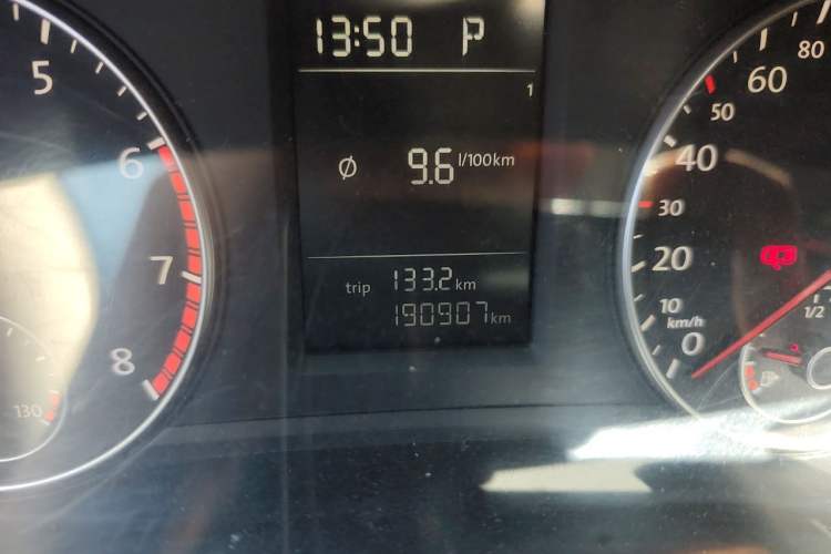 Used Volkswagen Passat 2011 1.8 TSI DSG Prestige Edition Odometer Close Up