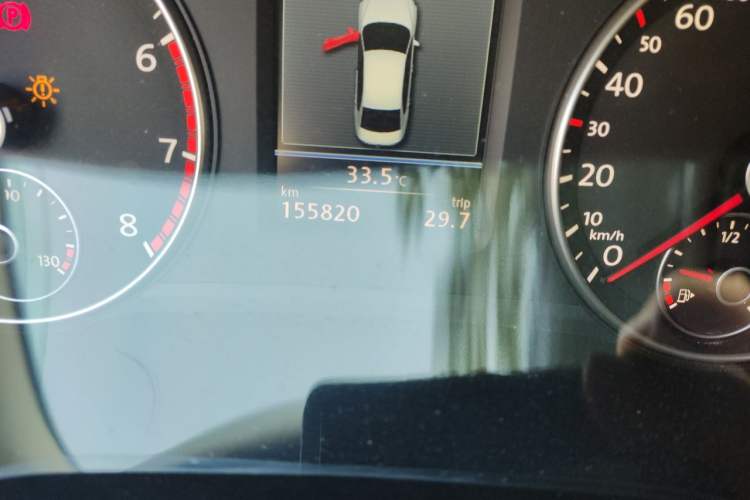 Used Volkswagen Passat 2011 1.8TSI DSG Prestige Edition Odometer Close Up