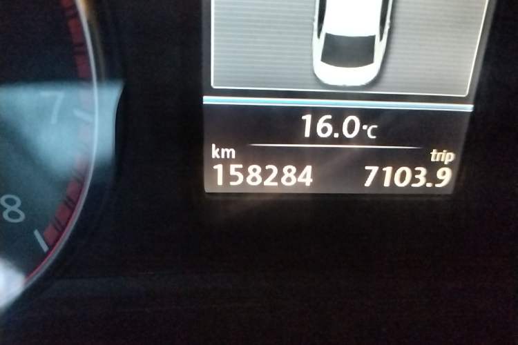 Used Volkswagen Passat 2011 1.8TSI DSG Prestige Edition Odometer Close Up