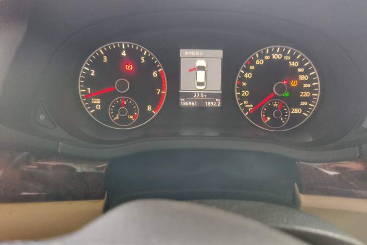 Used Volkswagen Passat 2011 1.8 TSI DSG Prestige Edition Odometer Close Up