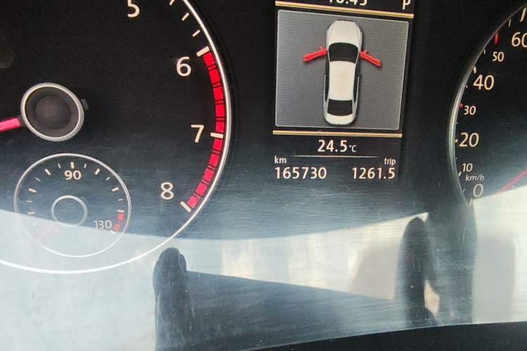 Used Volkswagen Passat 2011 1.8TSI DSG Prestige Edition Odometer Close Up