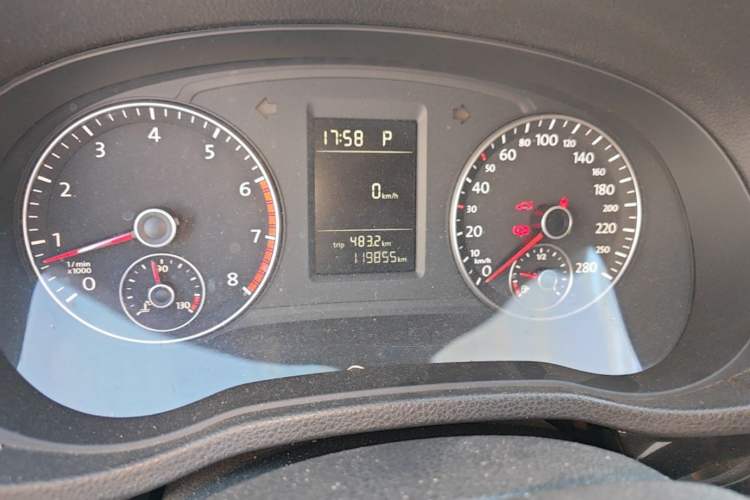 Used Volkswagen Passat 2011 1.8TSI Automatic Prestige Edition Odometer Close Up