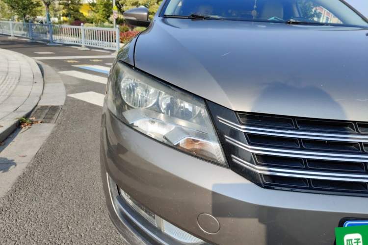 Used Volkswagen Passat 2011 1.8 TSI DSG Prestige Edition Right Front Headlight