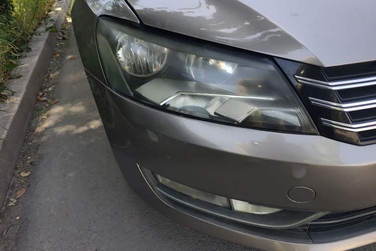 Used Volkswagen Passat 2011 1.8 TSI DSG Prestige Edition Right Front Headlight