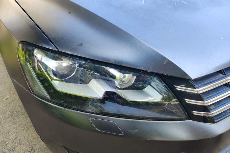 Used Volkswagen Passat 2011 1.8TSI DSG Prestige Edition Right Front Headlight