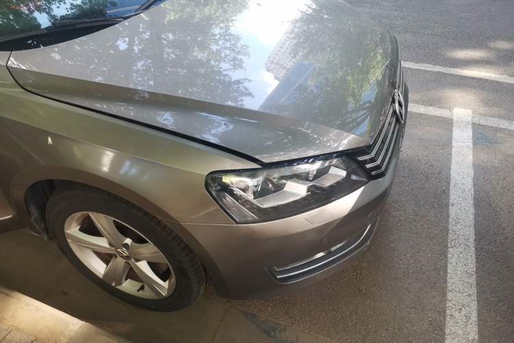 Used Volkswagen Passat 2011 1.8TSI DSG Prestige Edition Right Front Headlight