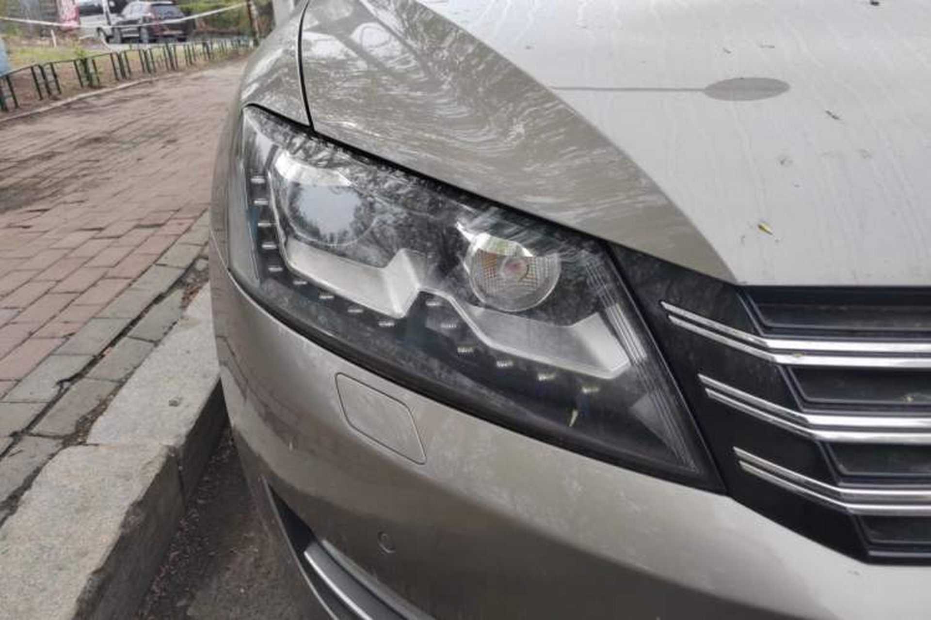 Used Volkswagen Passat 2011 1.8TSI DSG Prestige Edition Right Front Headlight