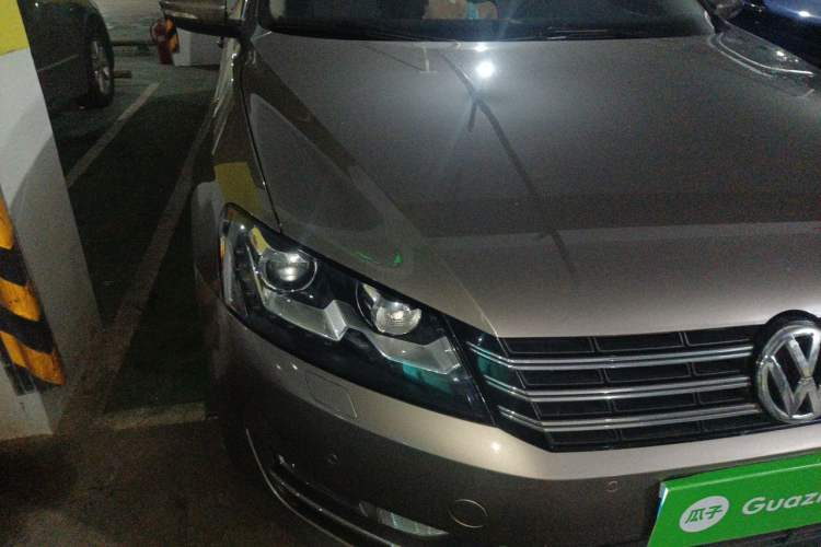 Used Volkswagen Passat 2011 1.8TSI DSG Prestige Edition Right Front Headlight