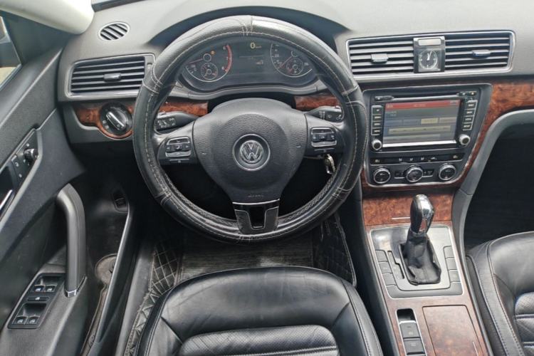 Used Volkswagen Passat 2011 1.8TSI DSG Prestige Edition Steering Wheel